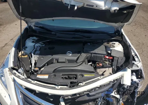 2015 Nissan Altima 2.5 from USA, damaged, VIN 1N4AL3AP4FC410855